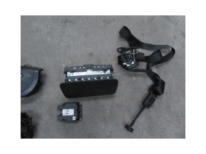 Recambio de airbag juego completo : ford fiesta : 1.4 td f-6ja (67,98cv) [2005] para ford fiesta 1.4 td f-6ja referencia OEM IAM