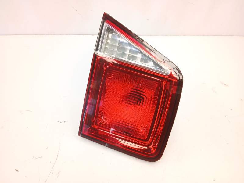 Recambio de piloto porton izquierdo para chevrolet orlando (j309) 2.0 d referencia OEM IAM 42334061  