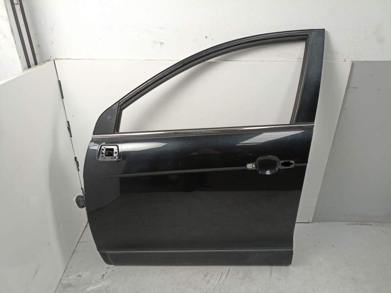 Recambio de puerta delantera izquierda para chevrolet captiva (c100, c140) 2.2 d referencia OEM IAM 42352069  