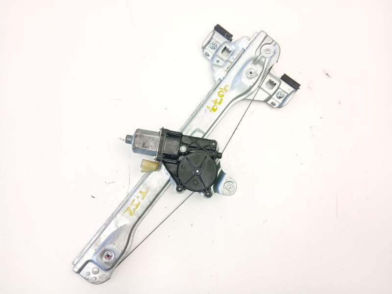Recambio de elevalunas trasero derecho para honda hr-v 1.6 d16w5 referencia OEM IAM 72715S4N003 72711S4N003 