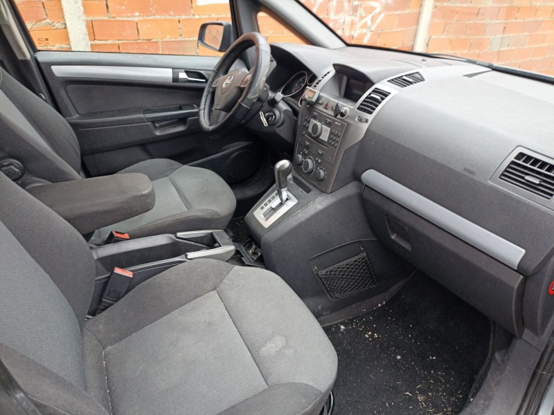 opel zafira del año 2006