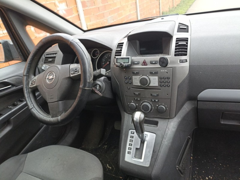 opel zafira del año 2006