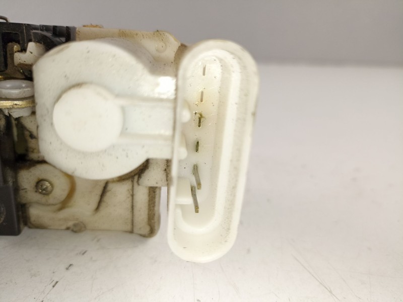 Recambio de cerradura puerta trasera derecha para fiat multipla 1.9 jtd referencia OEM IAM 46750115  