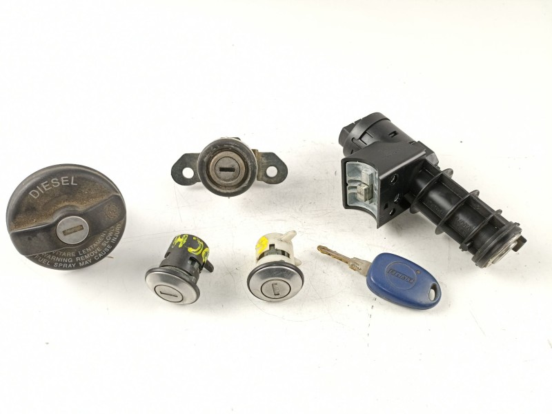 Recambio de conmutador de arranque para fiat multipla 1.9 jtd referencia OEM IAM 46543447  