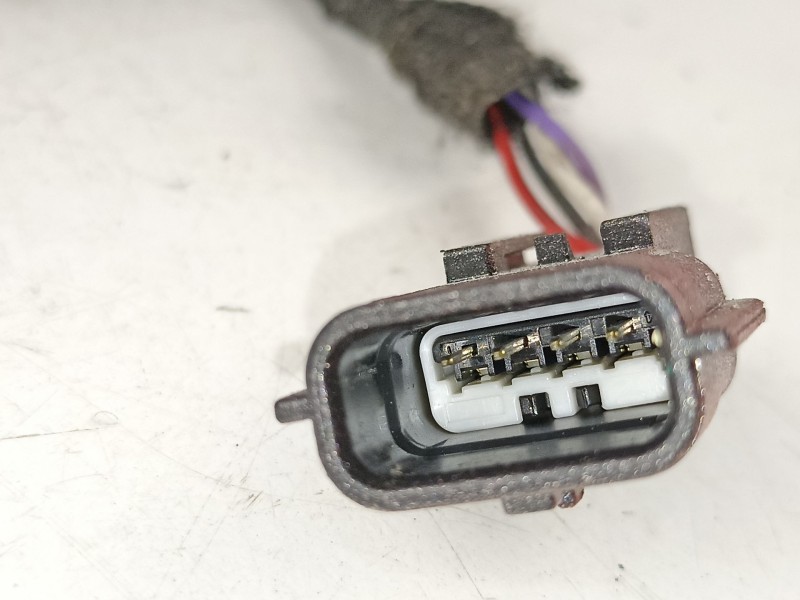 Recambio de manilla delantera derecha para renault clio 1.5 dci referencia OEM IAM 806060204R  