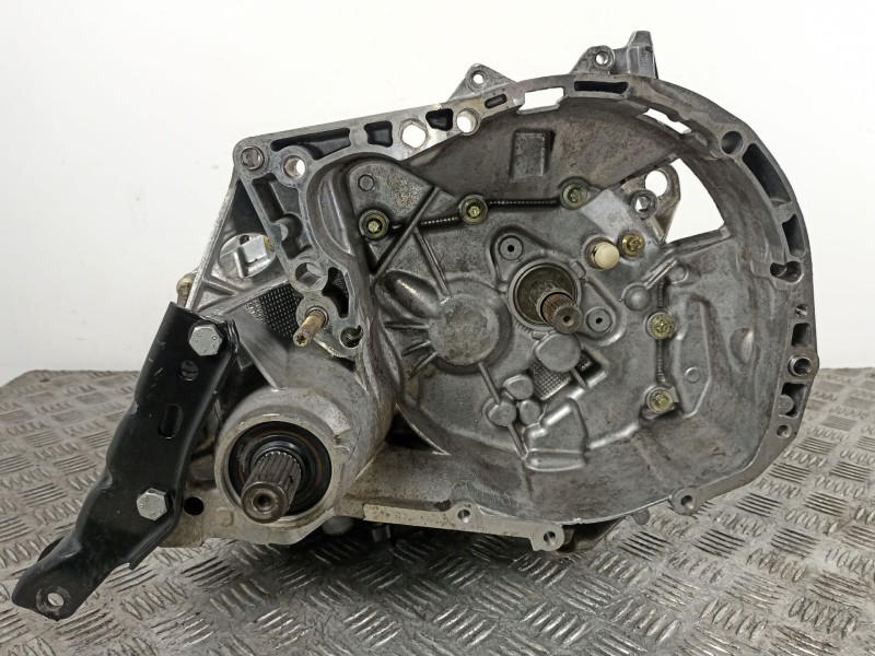 Recambio de caja cambios 5v diesel para renault express 1.9 d referencia OEM IAM JB1157  