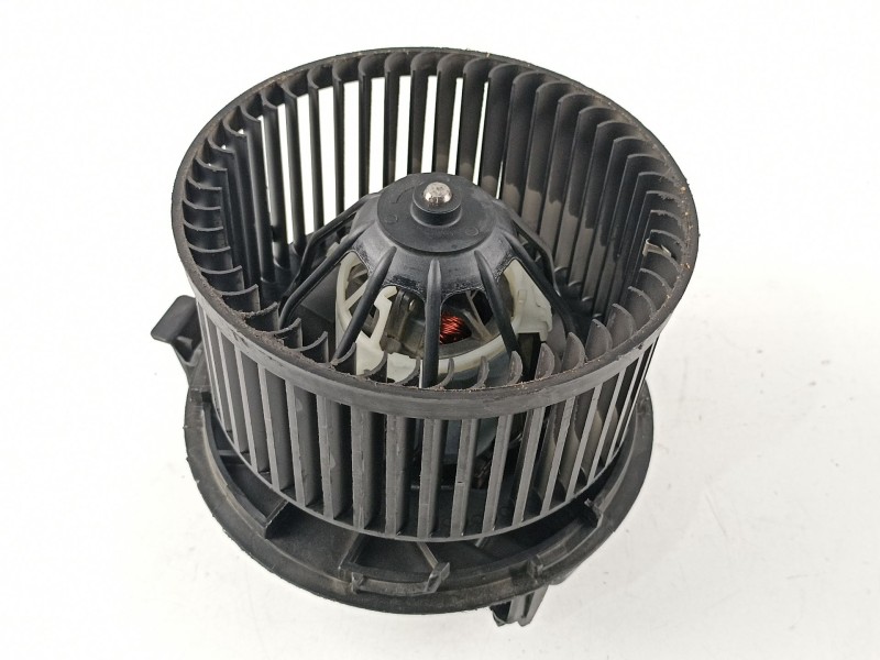 Recambio de motor calefaccion para renault megane 1.5 dci d/k9k f7 referencia OEM IAM 7701056965  