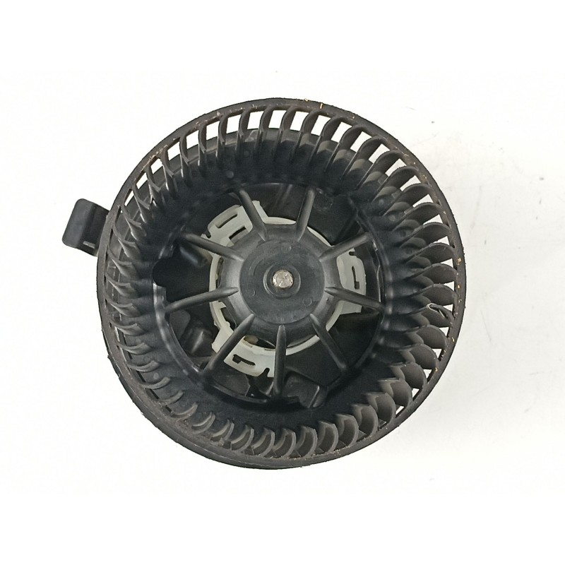 Recambio de motor calefaccion para renault megane 1.5 dci d/k9k f7 referencia OEM IAM 7701056965  