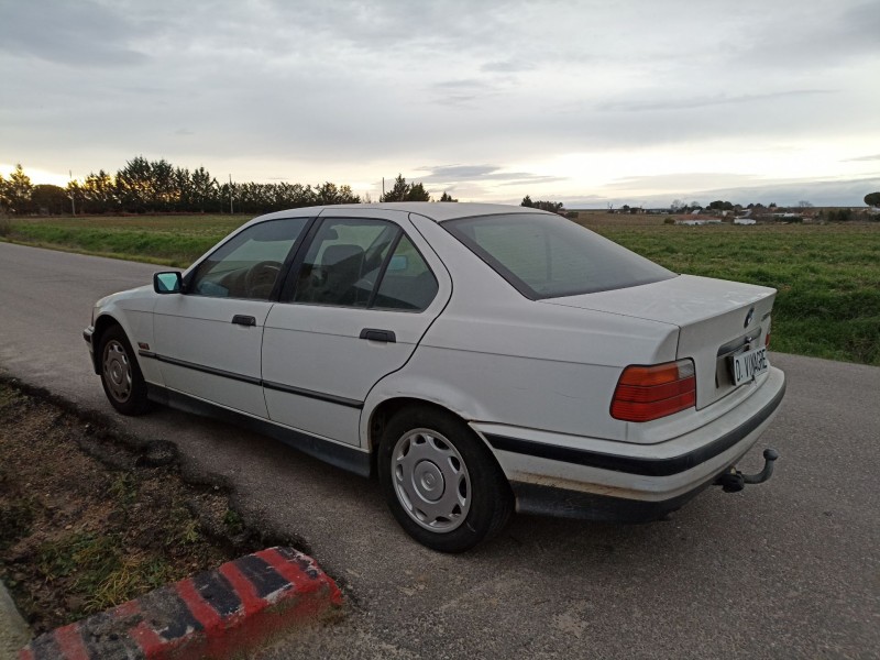 bmw serie 3 berlina (e36) del año 1996
