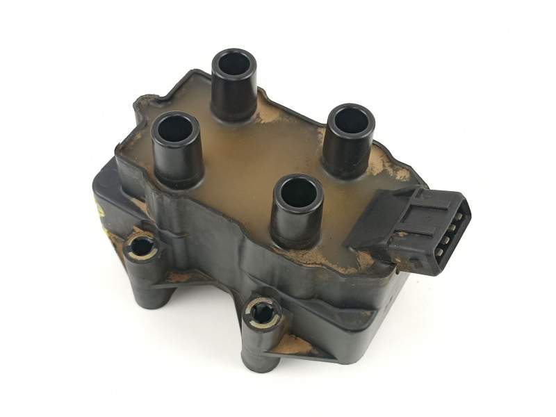 Recambio de bobina para peugeot 205 berlina 1.4 mito referencia OEM IAM 597049  