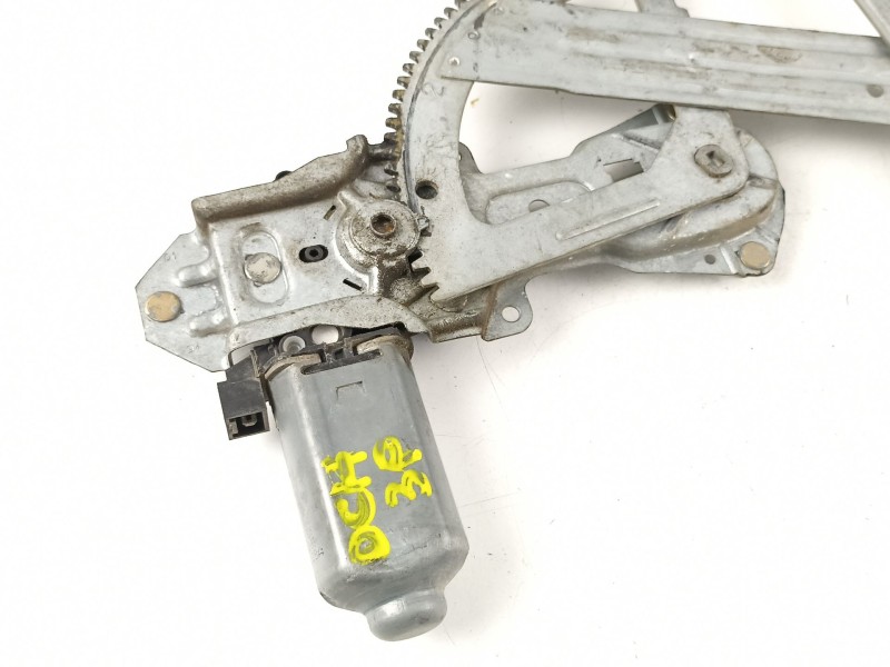 Recambio de elevalunas delantero derecho para peugeot 205 1.8 d -a9a referencia OEM IAM 922256  400128A