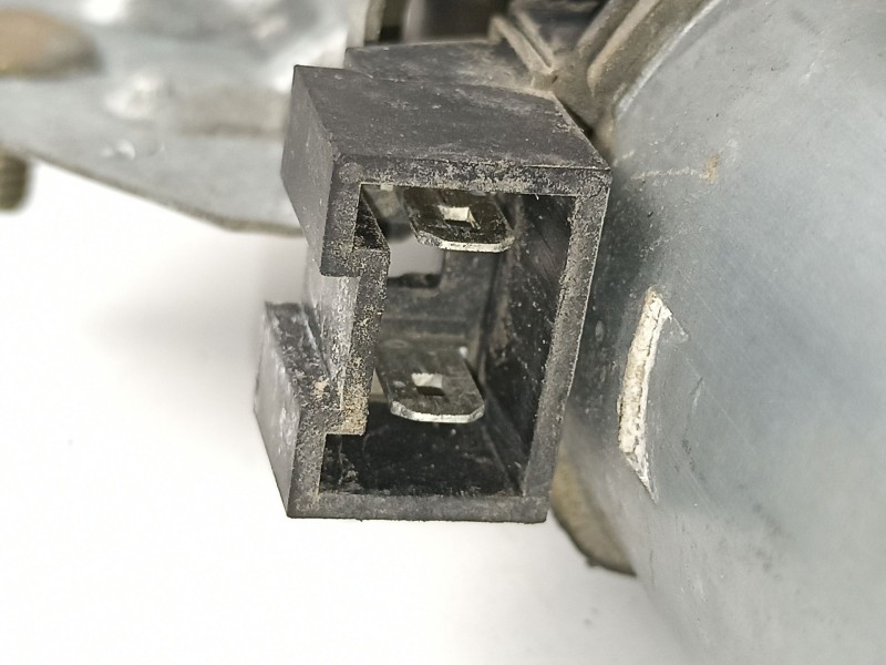 Recambio de elevalunas delantero derecho para peugeot 205 1.8 d -a9a referencia OEM IAM 922256  400128A