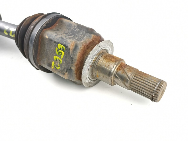 Recambio de transmision delantera izquierda para nissan pathfinder 2.5 td referencia OEM IAM 39100EB300  