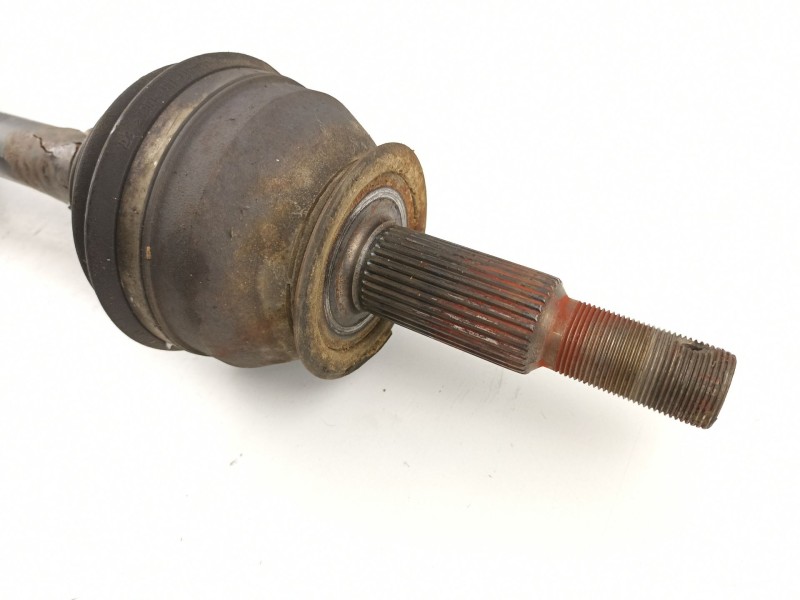 Recambio de transmision trasera derecha para nissan pathfinder 2.5 td referencia OEM IAM 39600EB310  