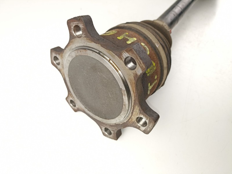 Recambio de transmision trasera derecha para nissan pathfinder 2.5 td referencia OEM IAM 39600EB310  