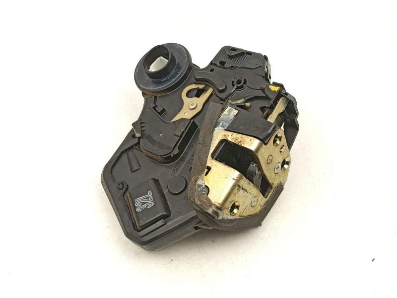 Recambio de cerradura puerta trasera izquierda para toyota avensis (_t25_) 1.8 (zzt251_) referencia OEM IAM 6906002101  
