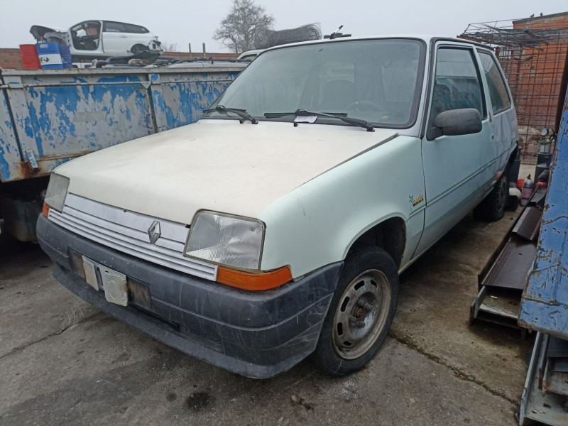 renault super 5 del año 1990