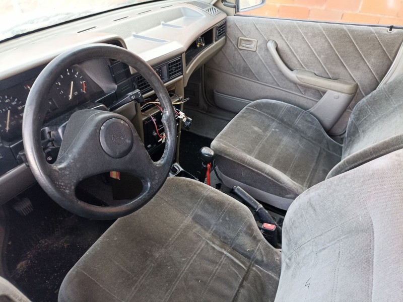 opel kadett g- del año 1989