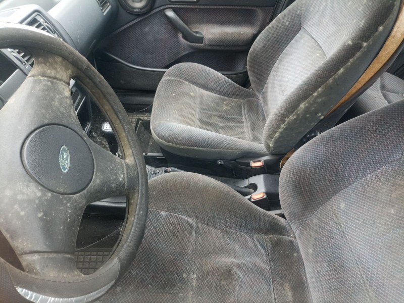 ford orion del año 1992