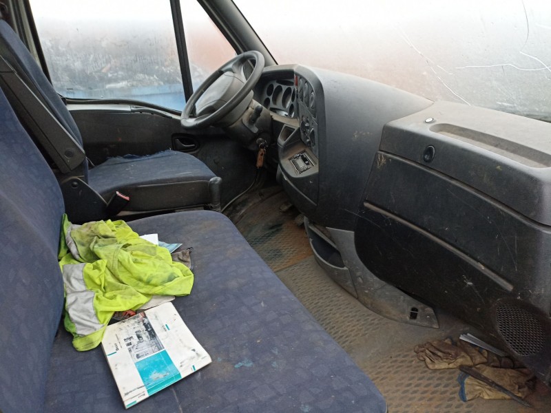 iveco daily caja abierta del año 2006