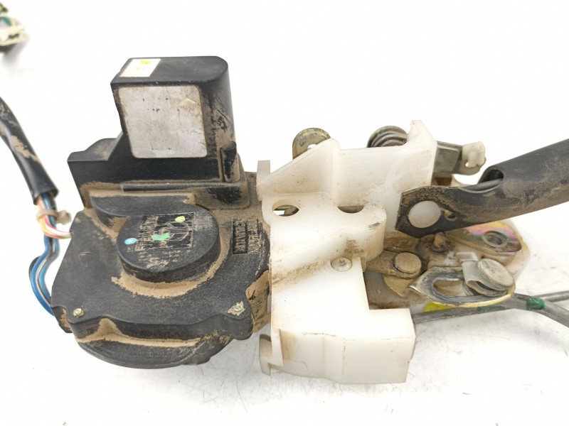 Recambio de cerradura puerta delantera izquierda para rover 400 fastback (rt) 420 di referencia OEM IAM FUB102750  