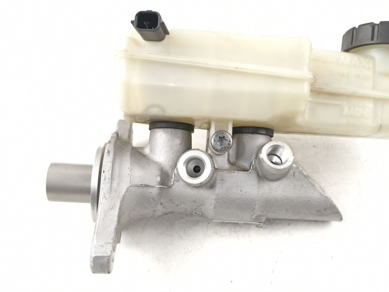 Recambio de bomba de freno para renault megane iii sport tourer dynamique referencia OEM IAM 460115826R  460910009R