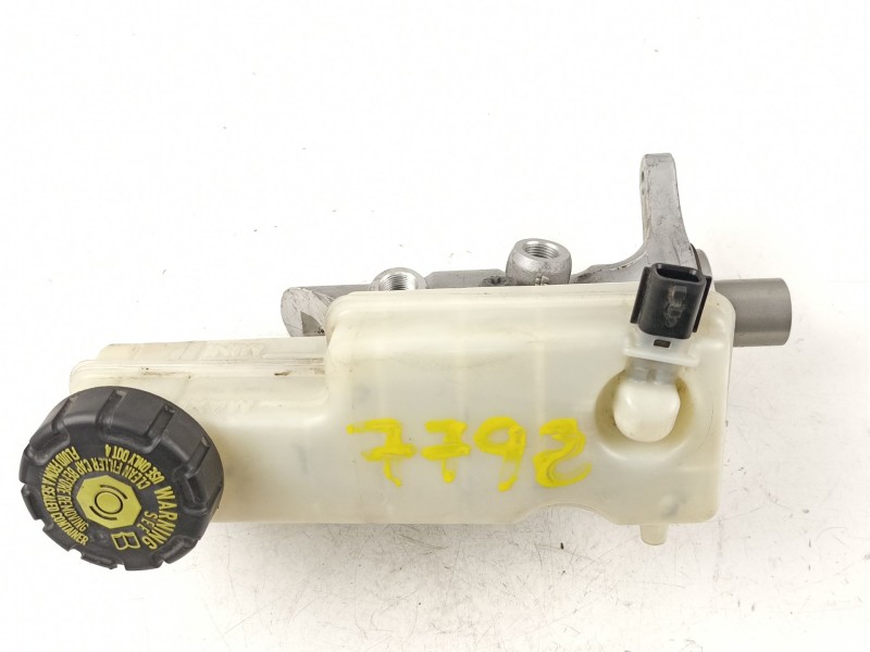 Recambio de bomba de freno para renault megane iii sport tourer dynamique referencia OEM IAM 460115826R  460910009R