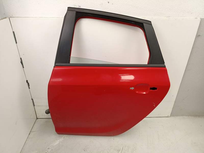Recambio de puerta trasera izquierda para opel astra j (p10) 1.3 cdti (68) referencia OEM IAM 13285610  