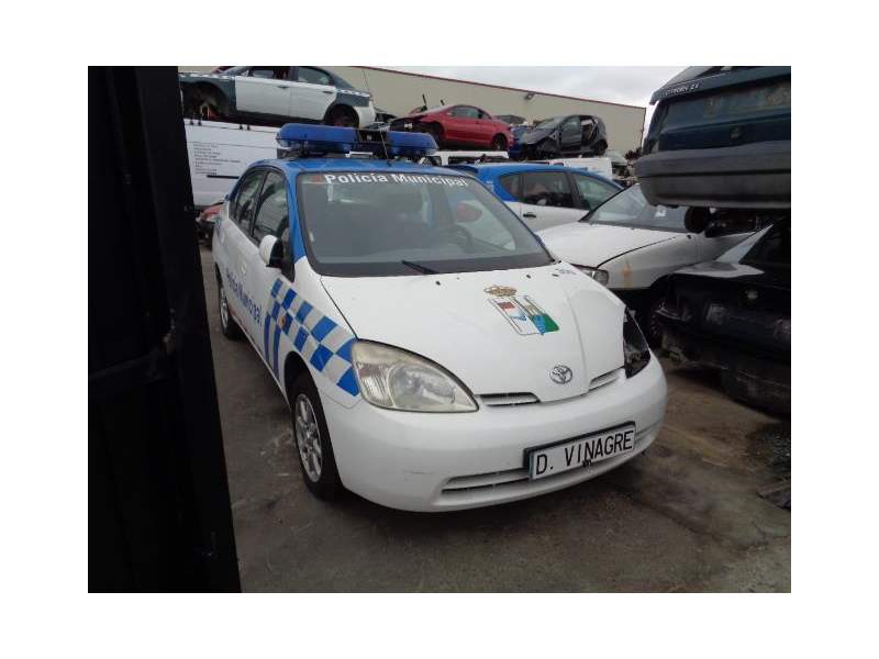 TOYOTA PRIUS (NHW11)