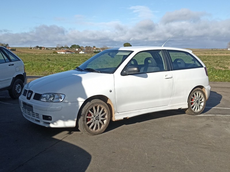 seat ibiza del año 1999