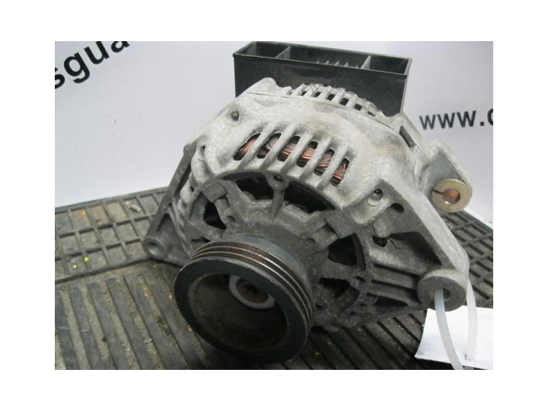 Recambio de alternador : renault clio : 1.4-g/e7j (74,8cv) 5p [1999] para renault clio 1.4-g/e7j referencia OEM IAM 7700870279  