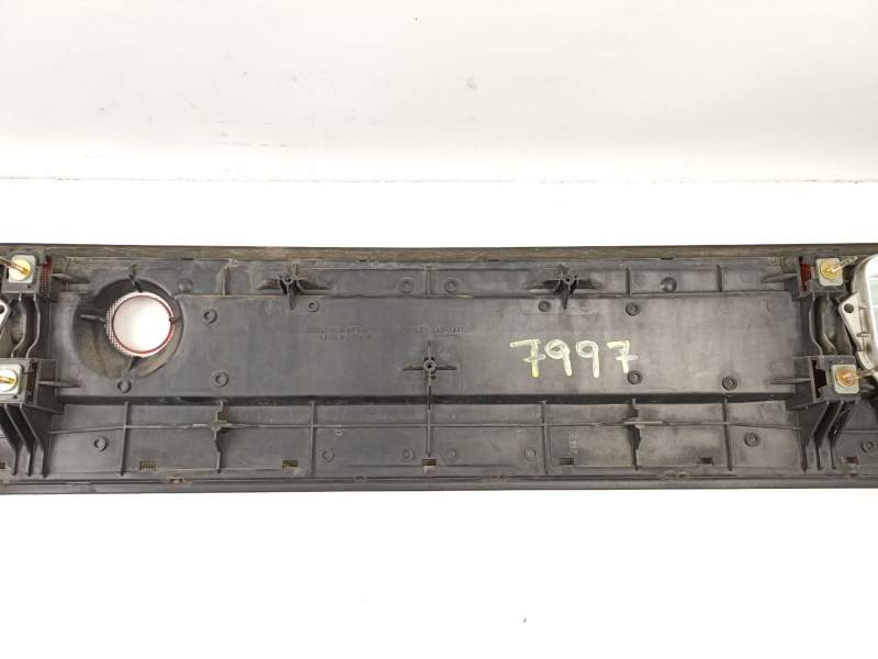 Recambio de cerradura puerta trasera izquierda para renault laguna 2.0 dci referencia OEM IAM 825010003R  