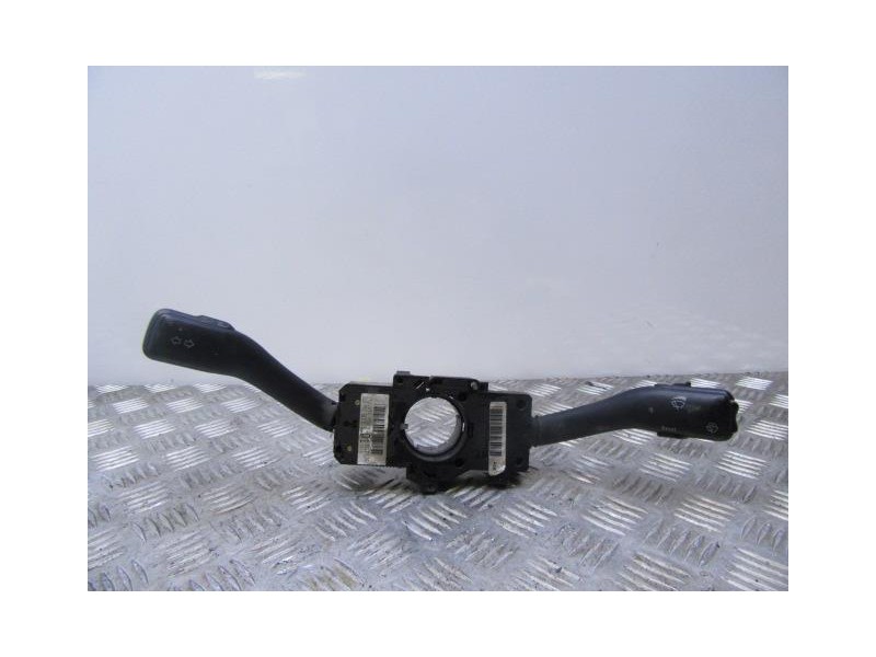 Recambio de mando luces y limpias : audi a6 : 2.5 tdi [1999] para audi a6 2.5 tdi referencia OEM IAM 8L0953513G  