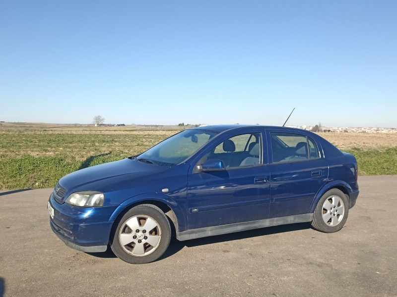 opel astra g berlina del año 1998