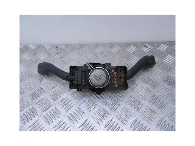 Recambio de mando luces y limpias : audi a6 : 2.5 tdi [1999] para audi a6 2.5 tdi referencia OEM IAM 8L0953513G  