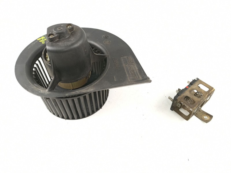 Recambio de motor calefaccion para seat ibiza 1.2 g -021a1000 5p referencia OEM IAM 132309T  