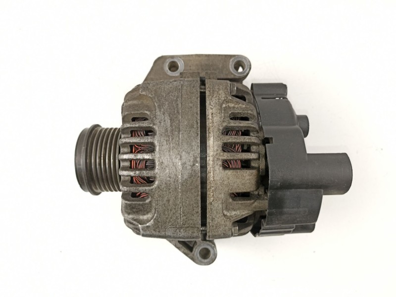 Recambio de alternador para fiat doblo (119) 1.3 16v jtd cat referencia OEM IAM 46823547 TG9S010 