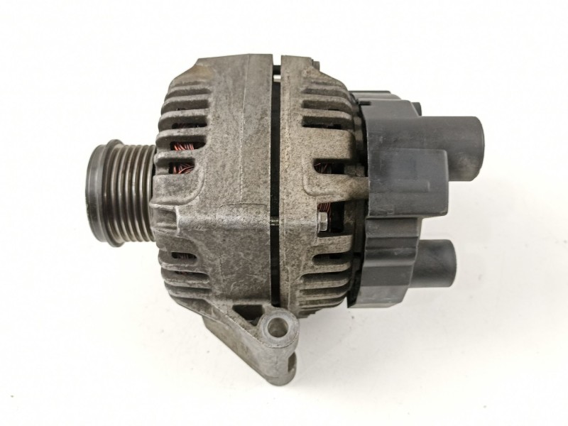 Recambio de alternador para fiat doblo (119) 1.3 16v jtd cat referencia OEM IAM 46823547 TG9S010 