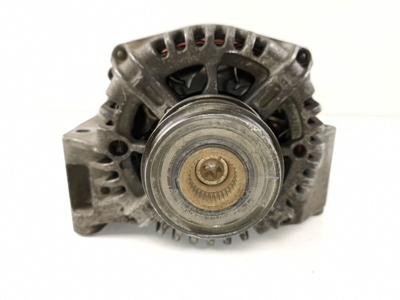 Recambio de alternador para fiat doblo (119) 1.3 16v jtd cat referencia OEM IAM 46823547 TG9S010 