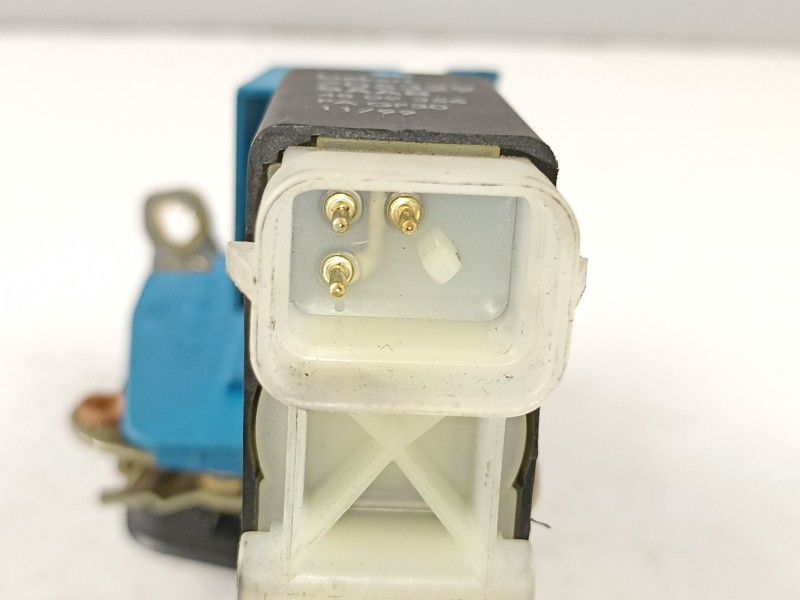 Recambio de cerradura puerta delantera derecha para saab 9-3 2.2 tid referencia OEM IAM 4769949 705329 