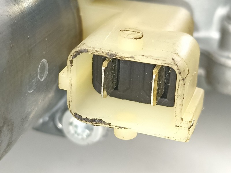 Recambio de elevalunas delantero derecho para saab 9-3 2.2 tid referencia OEM IAM 5184882 0130821663 193038964