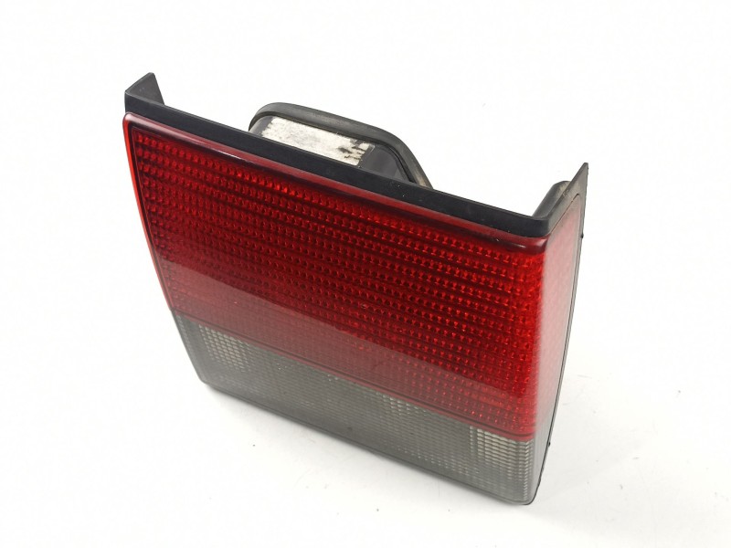 Recambio de piloto porton izquierdo para saab 9-3 2.2 tid referencia OEM IAM 4675419  