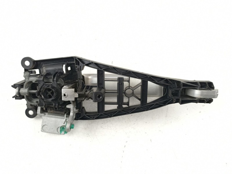 Recambio de manilla delantera derecha para opel astra gtc 1.7 16v cdti referencia OEM IAM 138626  24463524