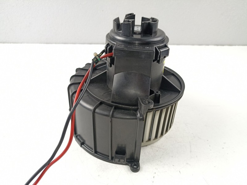 Recambio de motor calefaccion para opel astra gtc 1.7 16v cdti referencia OEM IAM 1845099 52421335 1845142