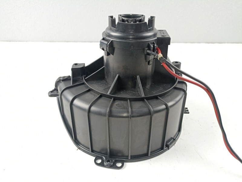 Recambio de motor calefaccion para opel astra gtc 1.7 16v cdti referencia OEM IAM 1845099 52421335 1845142