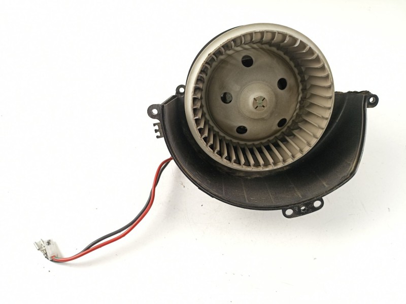 Recambio de motor calefaccion para opel astra gtc 1.7 16v cdti referencia OEM IAM 1845099 52421335 1845142