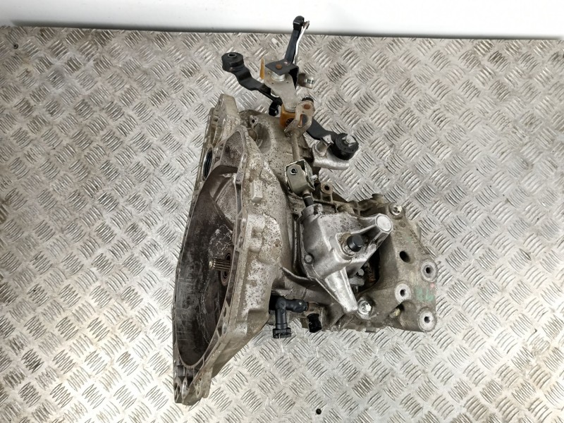 Recambio de caja cambios 5v gasolina para opel astra h berlina 1.6 16v referencia OEM IAM 55355489 649354685 