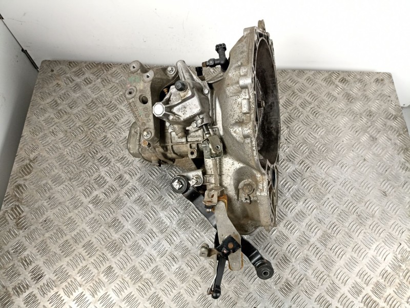 Recambio de caja cambios 5v gasolina para opel astra h berlina 1.6 16v referencia OEM IAM 55355489 649354685 