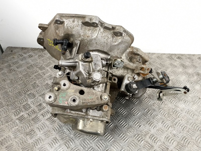 Recambio de caja cambios 5v gasolina para opel astra h berlina 1.6 16v referencia OEM IAM 55355489 649354685 