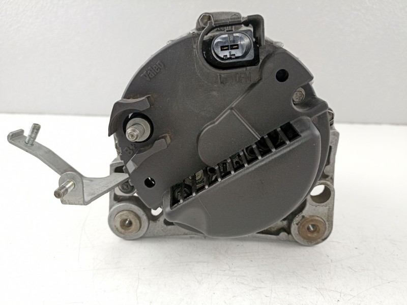 Recambio de alternador para volkswagen polo (9n1) 1.2 12v referencia OEM IAM 03D903025J SG9B057 
